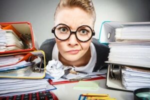 Buchführung alleine oder Steuerberater? | Foto: (c) fotolia.com/anetlanda